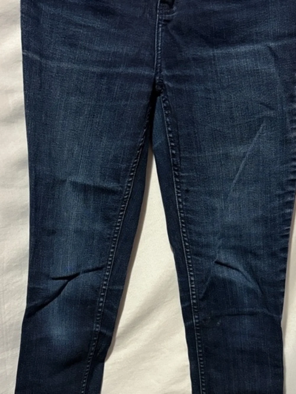 Dark Wash Women’s Skinny Jeans - Unbranded - Picture 4 of 8